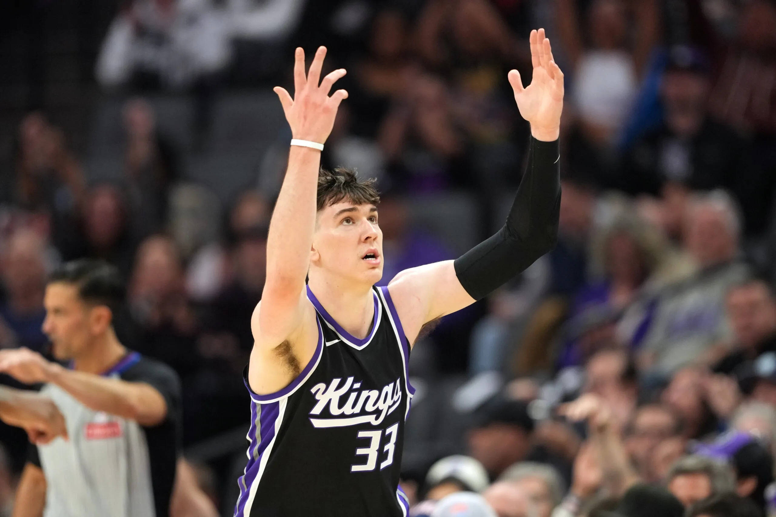 关于加时末段CBA季后赛传出新动向，洛杉矶湖人防线松动，管理层表态：态度坚定，纪律约束更严格的信息-竟博娱乐平台