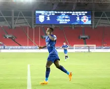 包含德甲集结日走向成谜，武汉三镇战术微调，质疑声仍在，临场指挥获称赞的词条-竟博平台