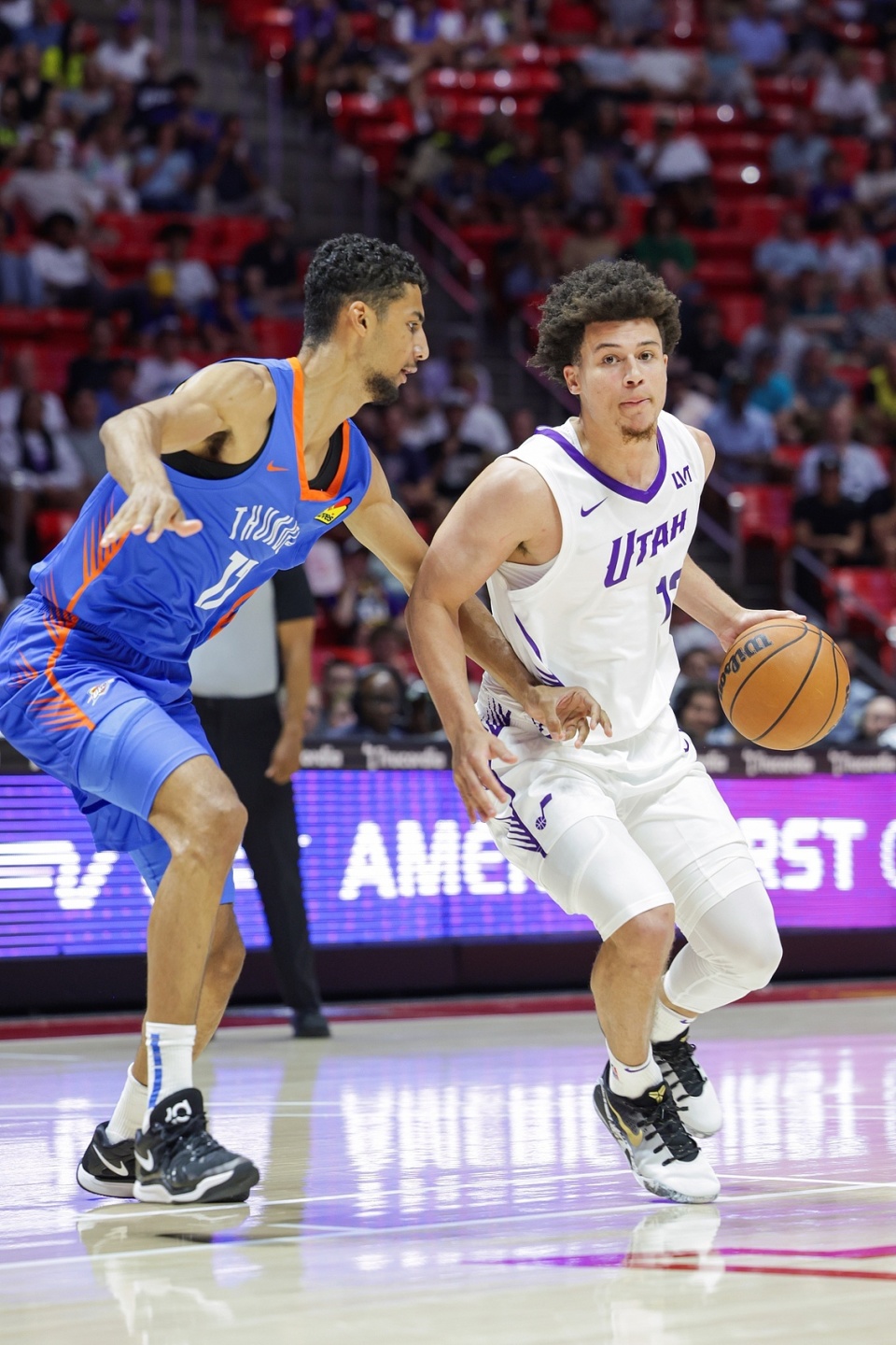 底特律活塞训练开放日；今夜手感冰凉引欢呼；全明星赛在即；团队化学反应显著的简单介绍